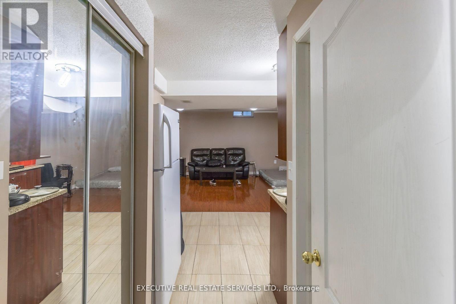 16 Sandway Drive, Brampton, Ontario  L7A 2T9 - Photo 42 - W12654490