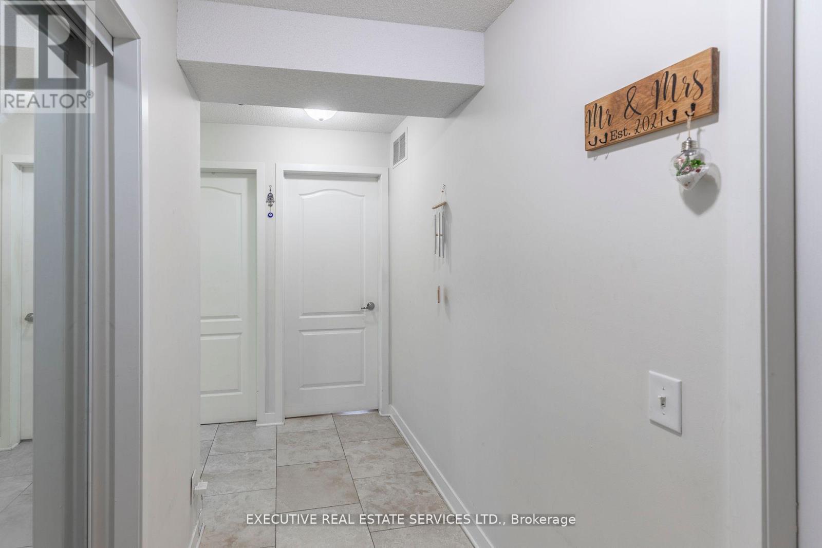 #203 - 4 DAYSPRING CIRCLE, Brampton, Ontario