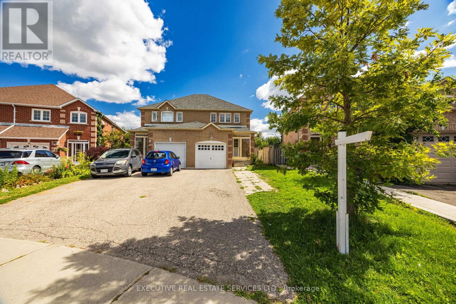 39 Caruso Drive, Brampton, Ontario  L6Y 5B2 - Photo 3 - W12654498