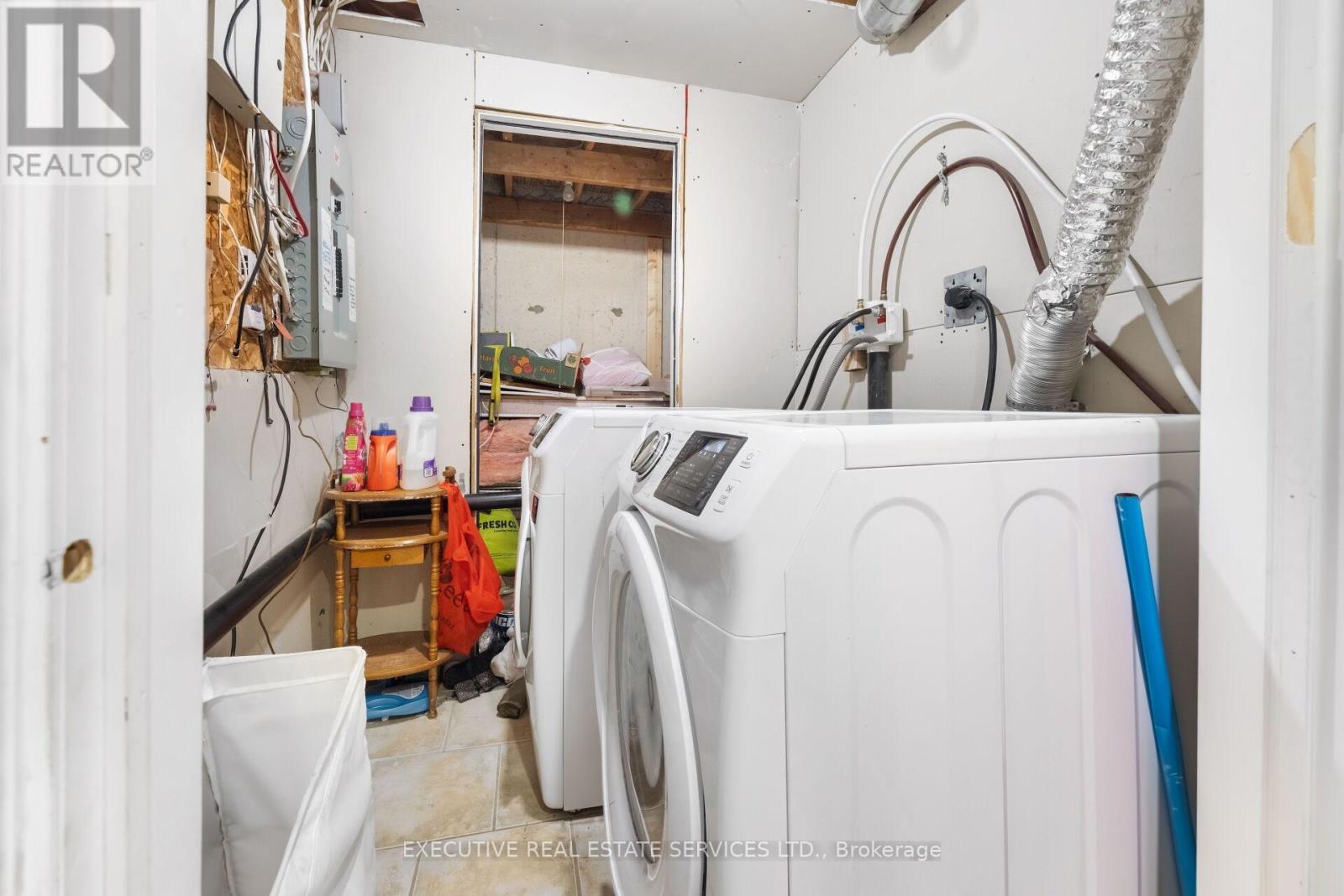 39 Caruso Drive, Brampton, Ontario  L6Y 5B2 - Photo 42 - W12654498