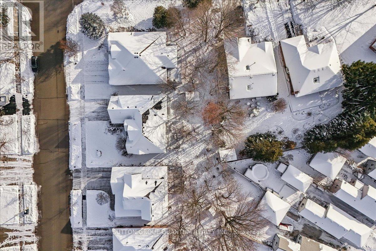 629 Burning Bush Road, Waterloo, Ontario  N2V 2C4 - Photo 48 - X12654502