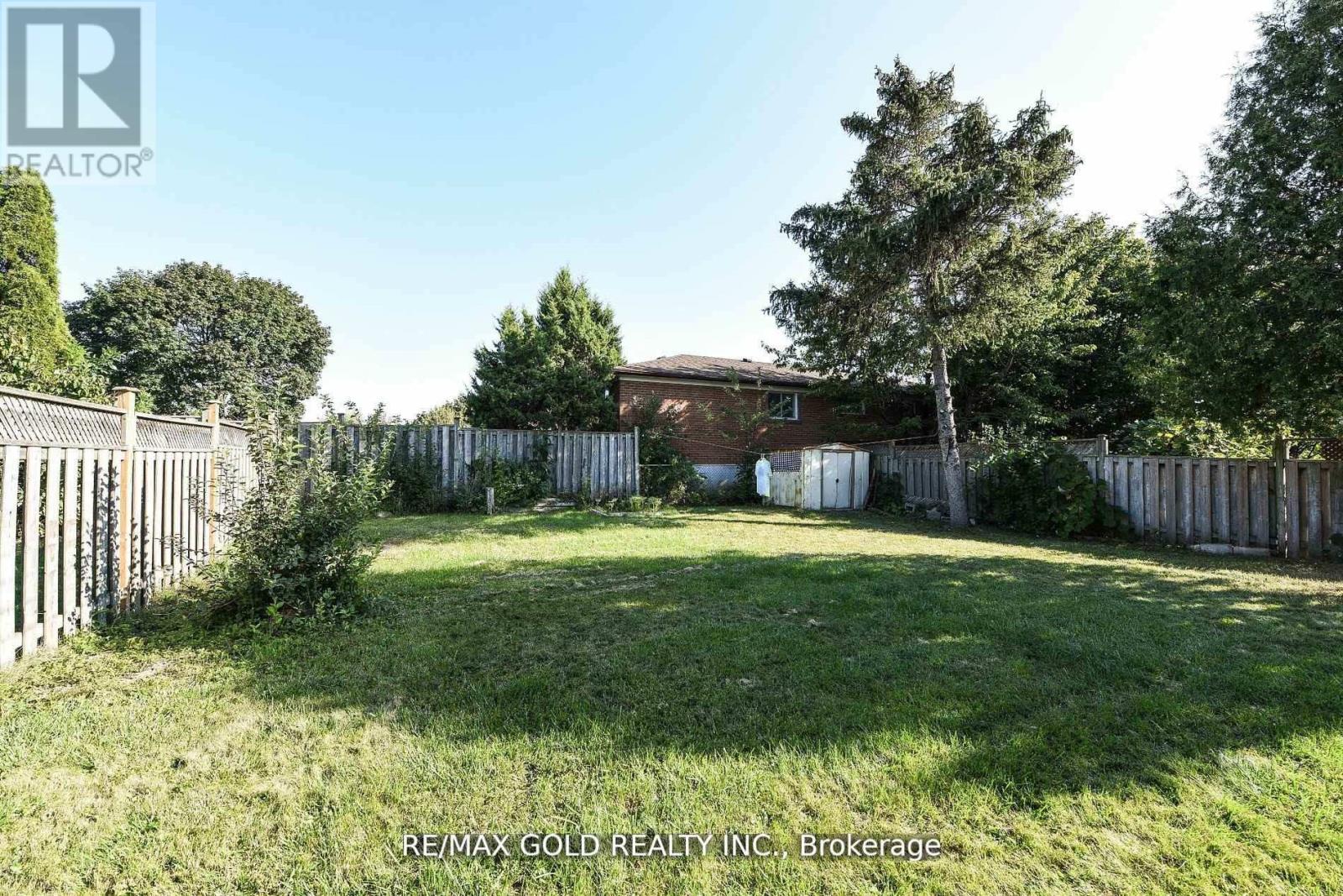 3630 Brandon Gate Drive, Mississauga, Ontario  L4T 3E5 - Photo 3 - W12654528