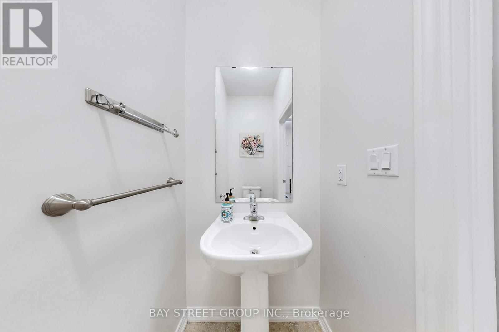 7 Paper Mills Crescent, Richmond Hill, Ontario  L4E 0V5 - Photo 17 - N12654534