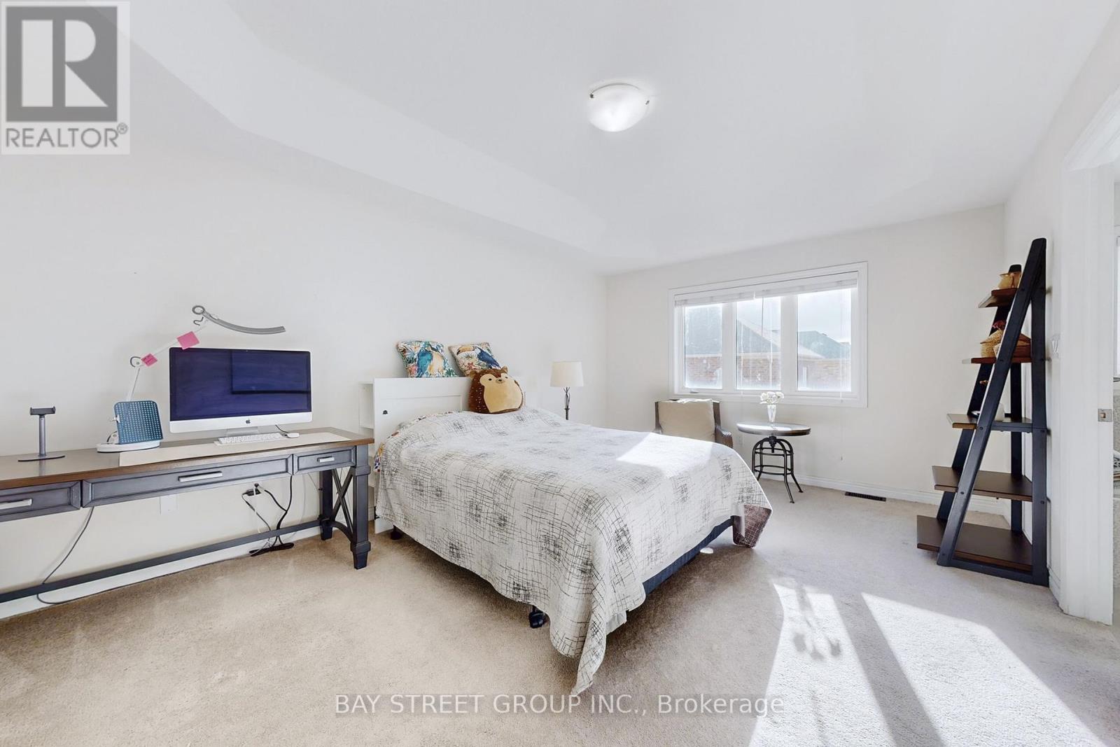 7 Paper Mills Crescent, Richmond Hill, Ontario  L4E 0V5 - Photo 19 - N12654534