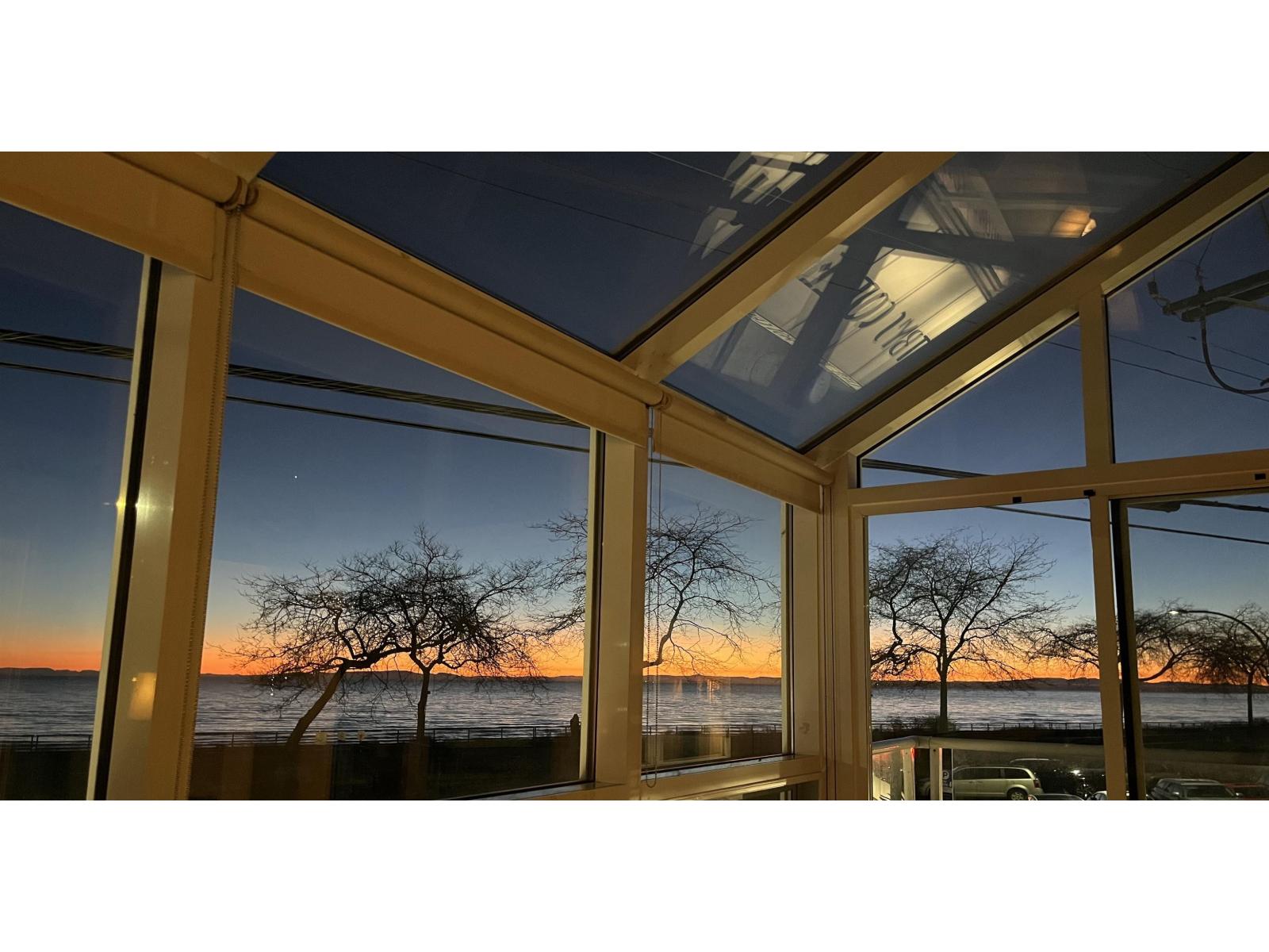 14831 Marine Drive, White Rock, British Columbia  V4B 1C1 - Photo 3 - R3075103