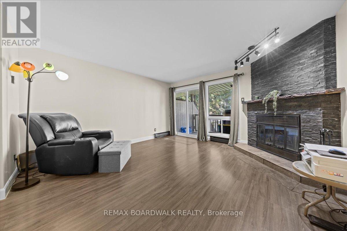 A - 6643 Bilberry Drive, Ottawa, Ontario  K1C 4N5 - Photo 9 - X12654546