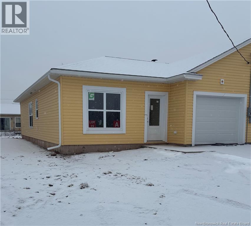 14 Otty Avenue, Sussex, New Brunswick  E4E 0M5 - Photo 1 - NB129884