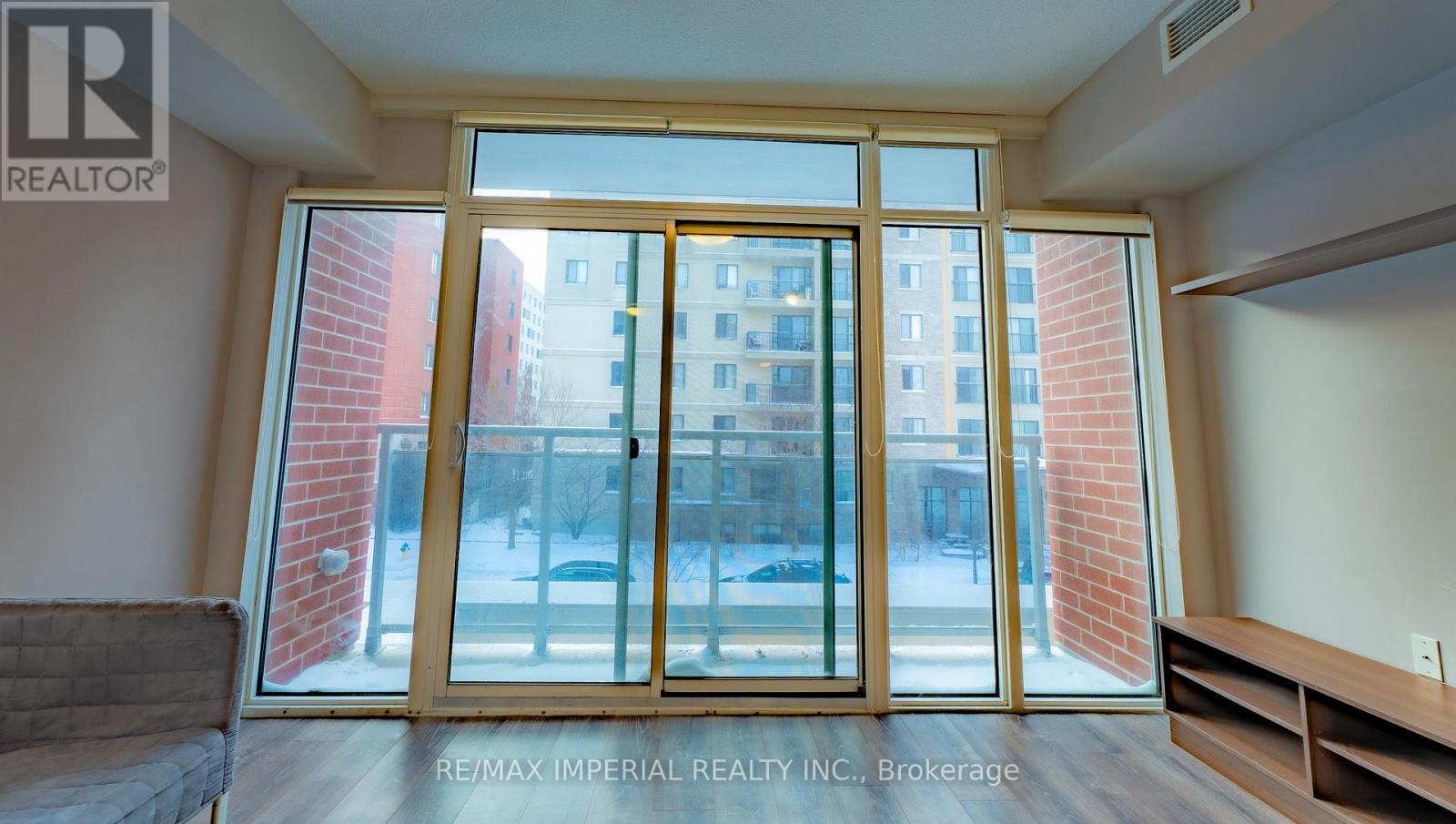 210 - 308 Lester Street, Waterloo, Ontario  N2L 0H9 - Photo 13 - X12654542