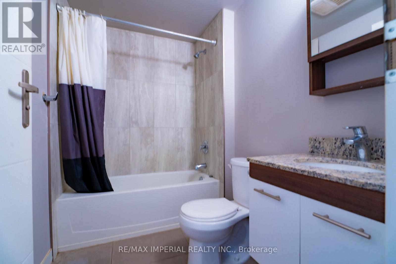 210 - 308 Lester Street, Waterloo, Ontario  N2L 0H9 - Photo 15 - X12654542