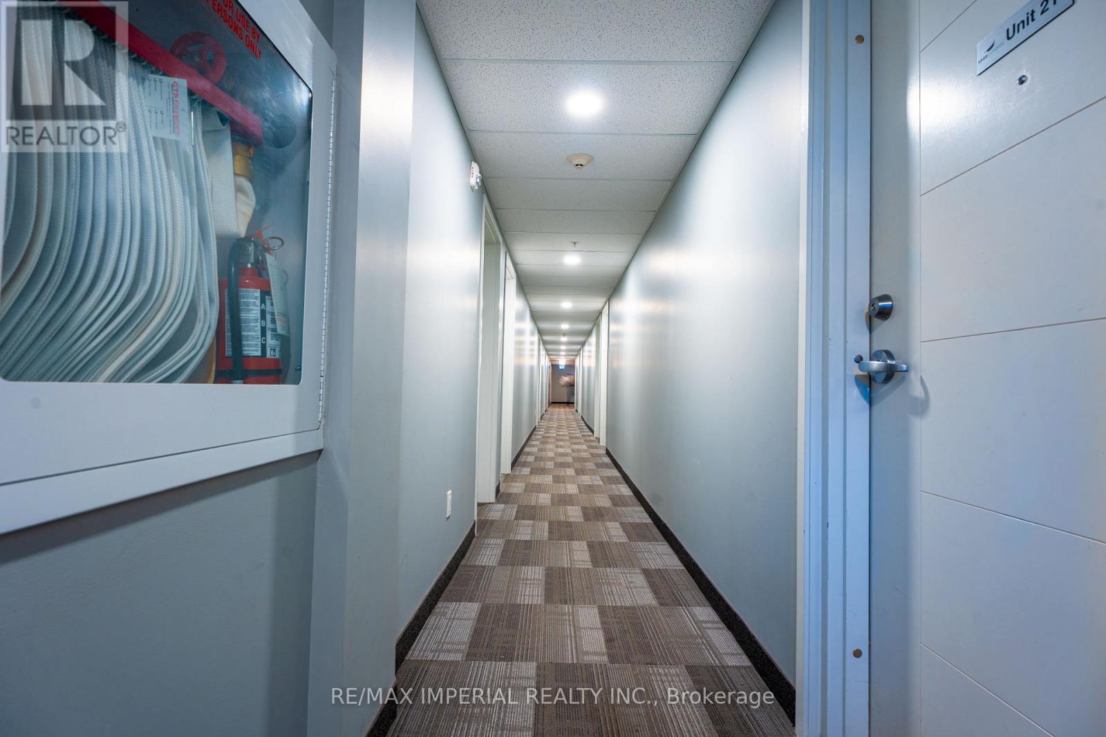 210 - 308 Lester Street, Waterloo, Ontario  N2L 0H9 - Photo 8 - X12654542