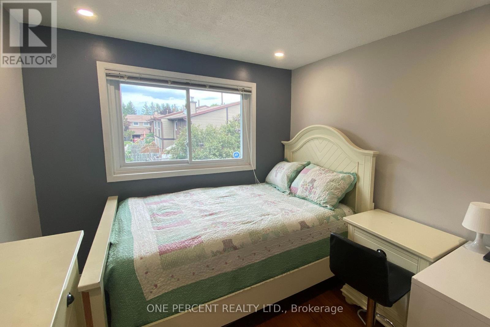 292 Temby Private, Ottawa, Ontario  K1T 2W2 - Photo 14 - X12654558