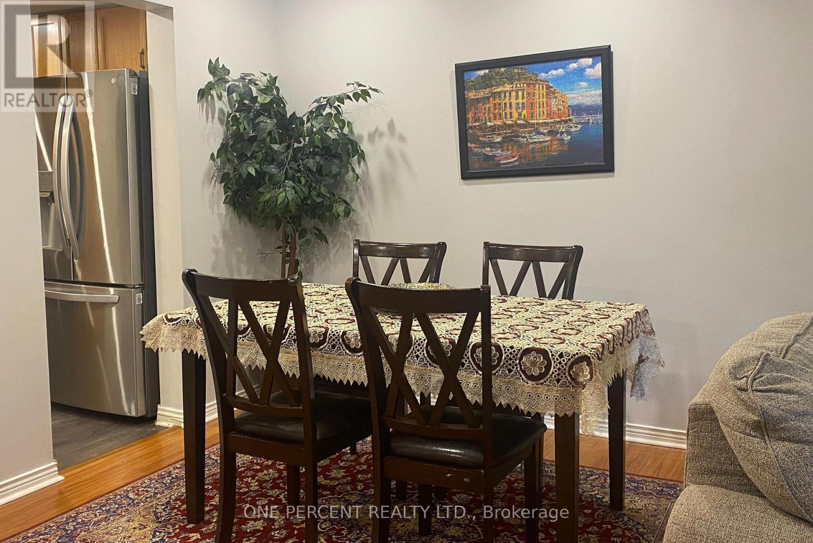 292 Temby Private, Ottawa, Ontario  K1T 2W2 - Photo 8 - X12654558