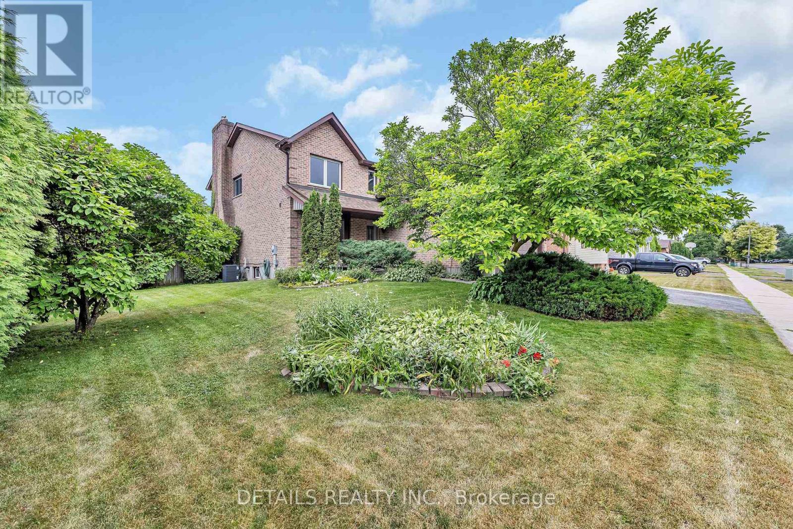 1020 AMBLESIDE CRESCENT, Kingston, Ontario