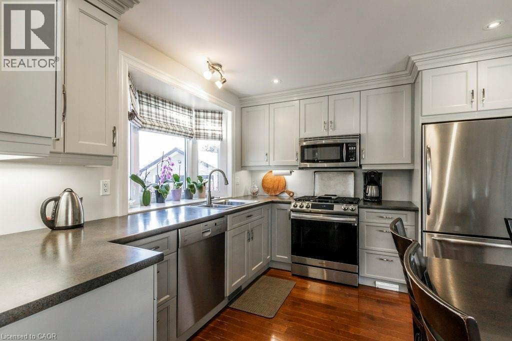 22 Redwing Road, Hamilton, Ontario  L9A 3Y9 - Photo 6 - 40794530