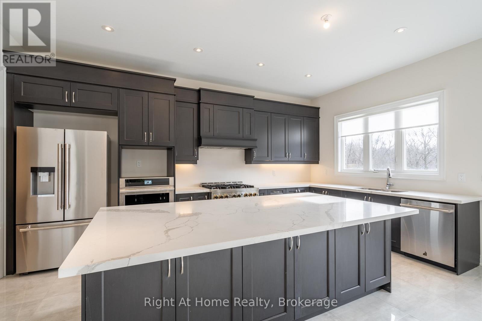 94 Smokey Hollow Place, Hamilton, Ontario  L0R 2H1 - Photo 7 - X12654594