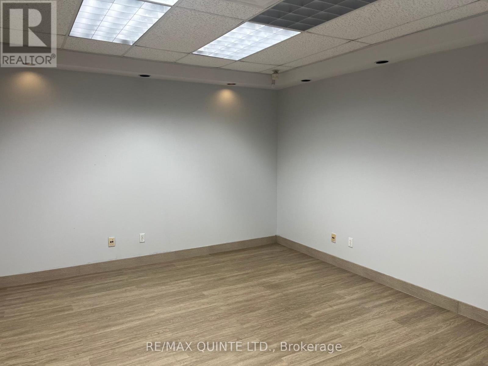 203b - 11 Bay Bridge Road, Belleville, Ontario  K8P 3P6 - Photo 25 - X12654624