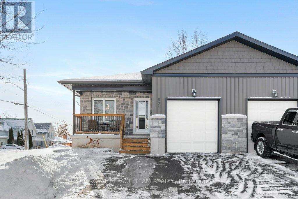 621 St Lawrence Street, Prescott, Ontario  K0E 1T0 - Photo 3 - X12654602