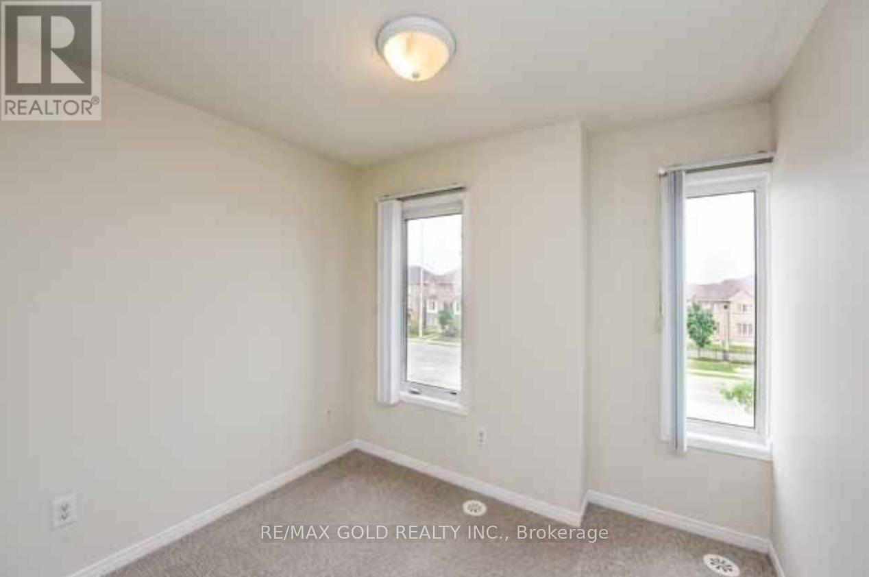 37 - 60 Fairwood Circle, Brampton, Ontario  L7T 2B6 - Photo 12 - W12654596