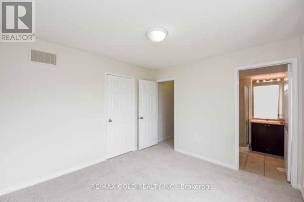 37 - 60 Fairwood Circle, Brampton, Ontario  L7T 2B6 - Photo 16 - W12654596
