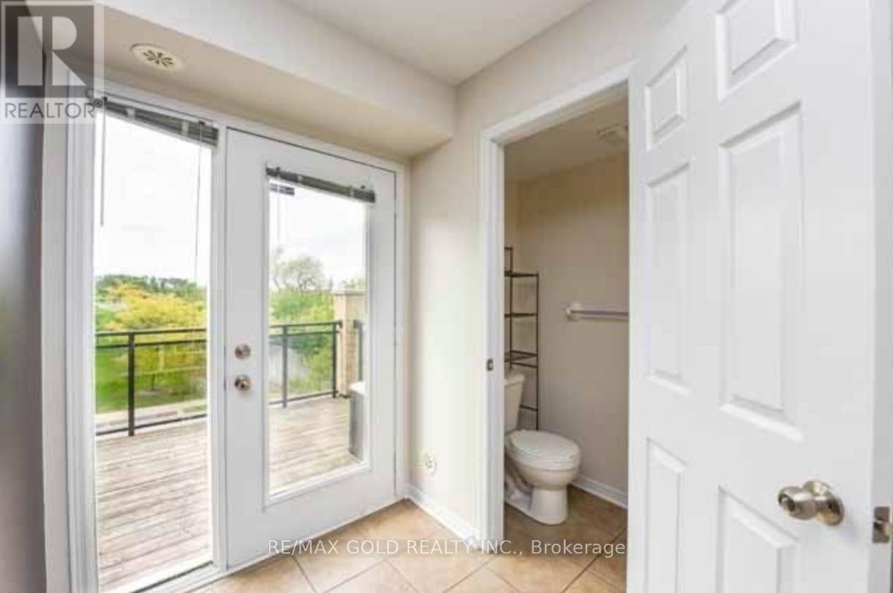 37 - 60 Fairwood Circle, Brampton, Ontario  L7T 2B6 - Photo 7 - W12654596