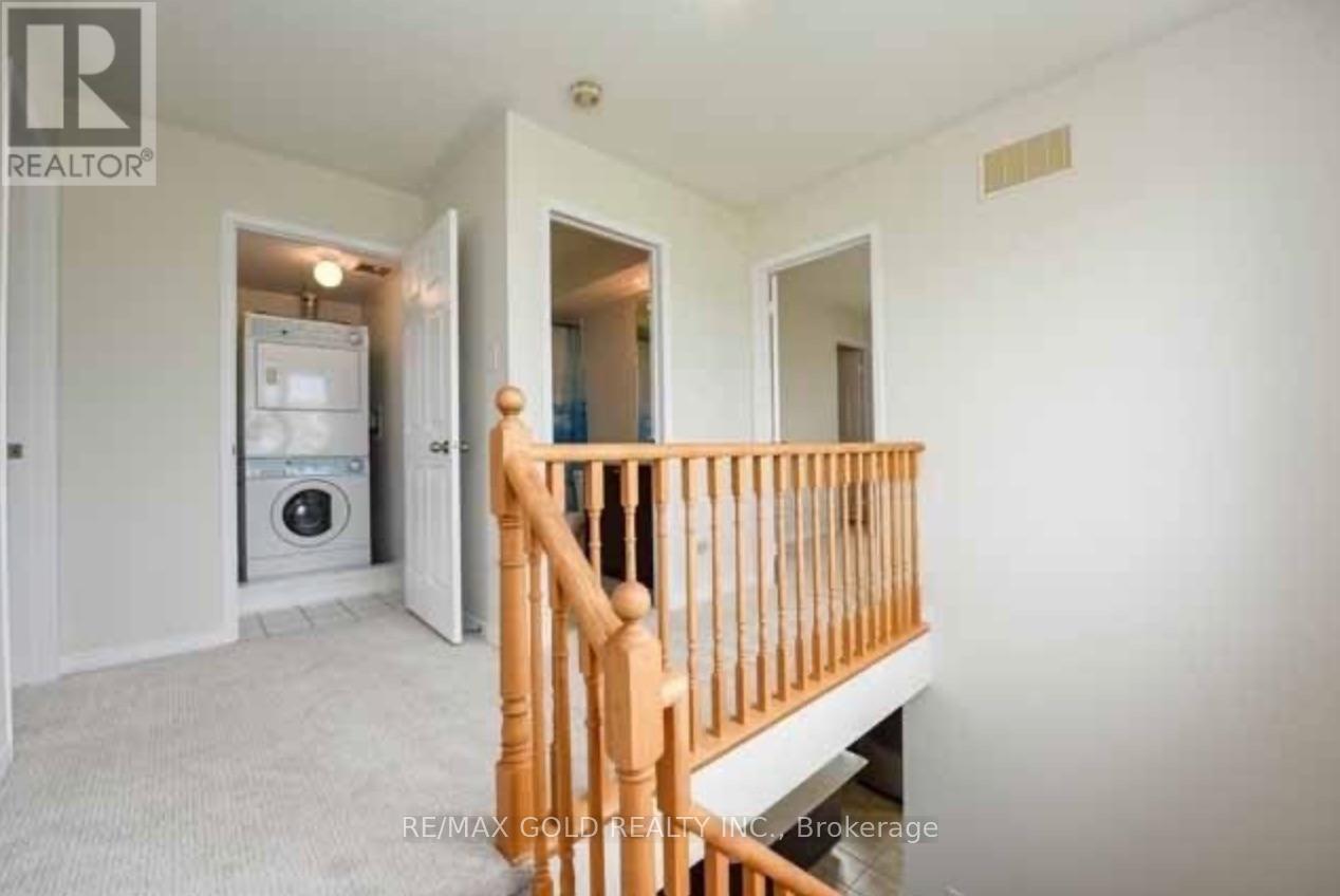 37 - 60 Fairwood Circle, Brampton, Ontario  L7T 2B6 - Photo 9 - W12654596