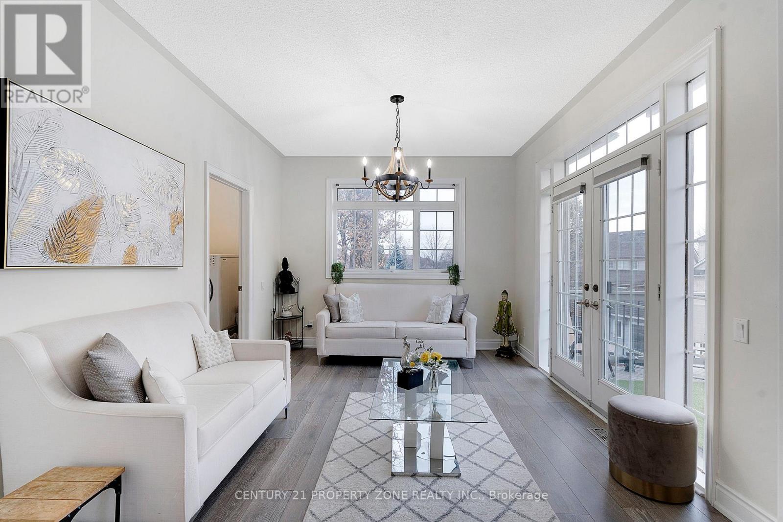 4 Champion Court, Brampton, Ontario  L6Y 5G9 - Photo 11 - W12654600