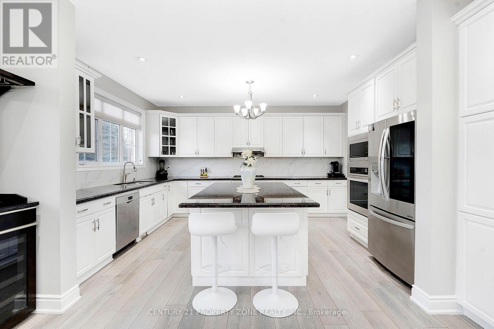 4 Champion Court, Brampton, Ontario  L6Y 5G9 - Photo 17 - W12654600