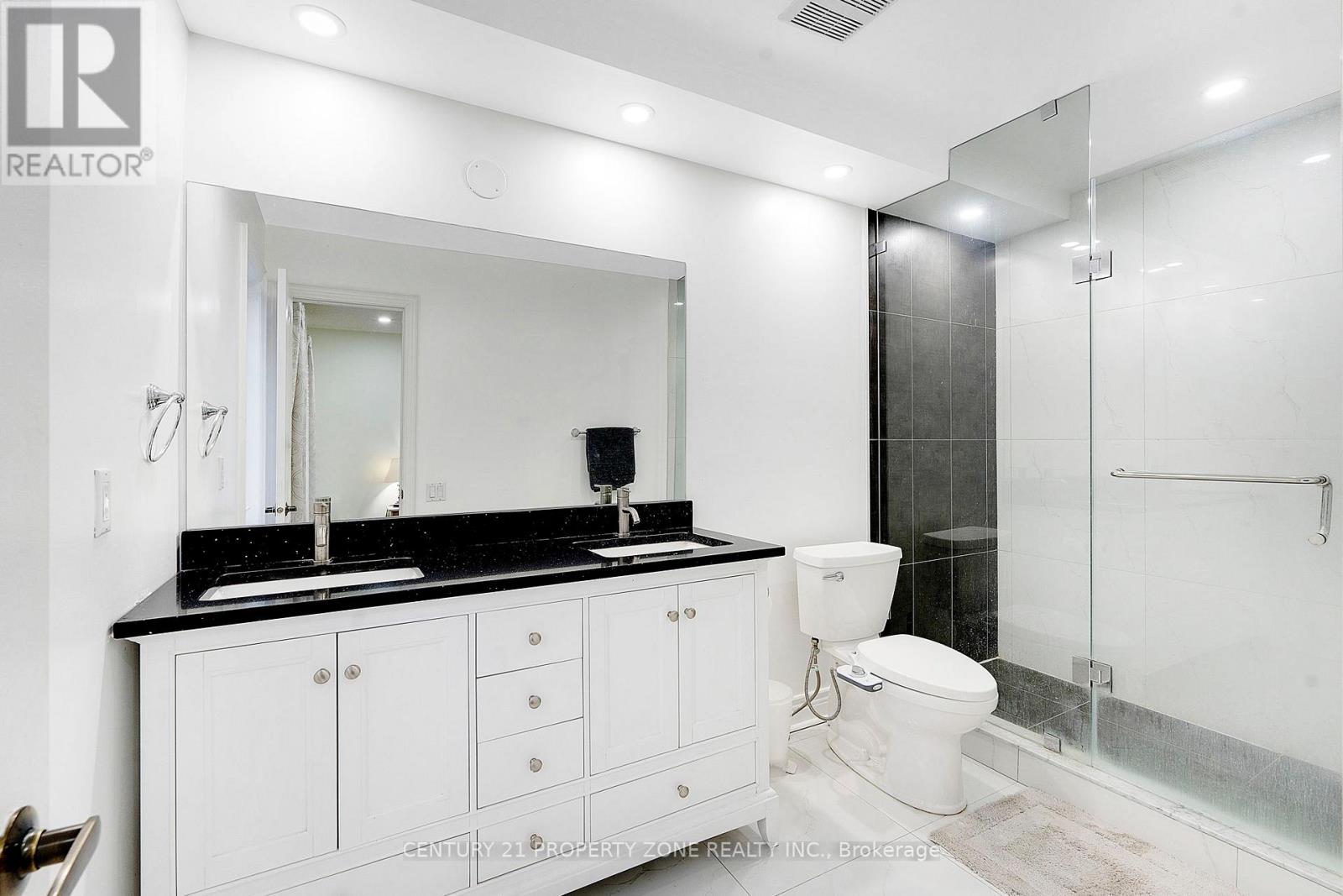 4 Champion Court, Brampton, Ontario  L6Y 5G9 - Photo 24 - W12654600