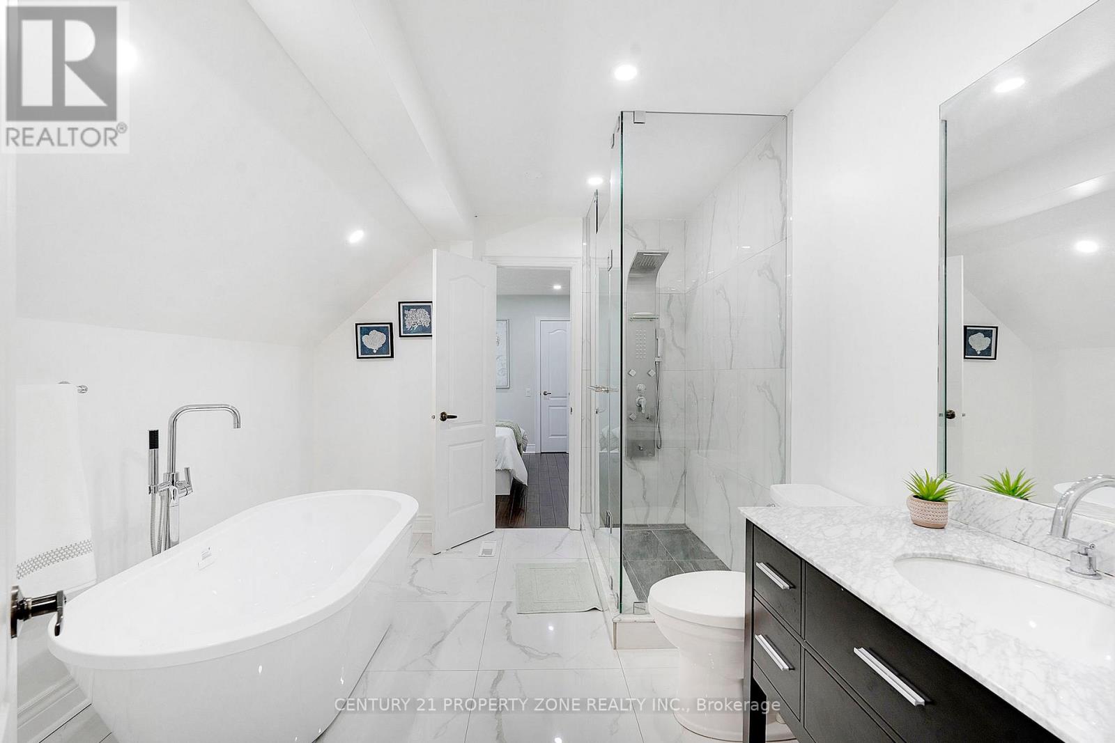 4 Champion Court, Brampton, Ontario  L6Y 5G9 - Photo 26 - W12654600