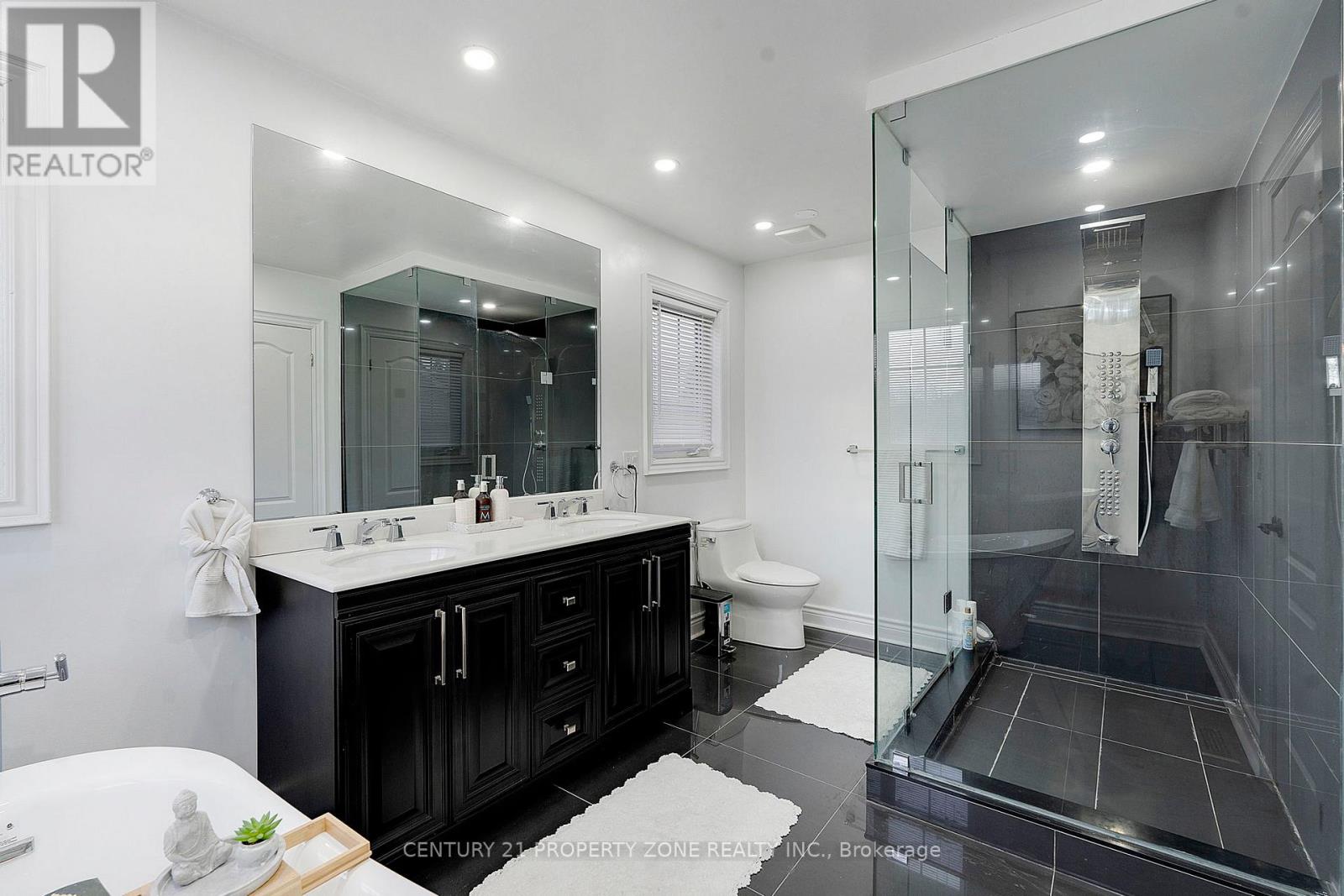 4 Champion Court, Brampton, Ontario  L6Y 5G9 - Photo 32 - W12654600