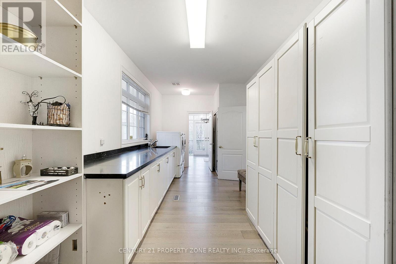 4 Champion Court, Brampton, Ontario  L6Y 5G9 - Photo 34 - W12654600