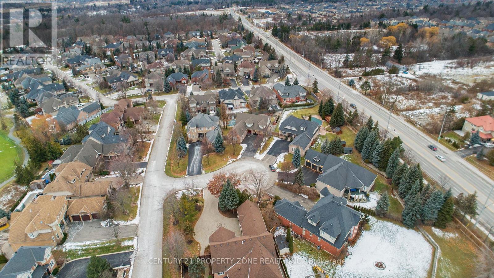 4 Champion Court, Brampton, Ontario  L6Y 5G9 - Photo 4 - W12654600