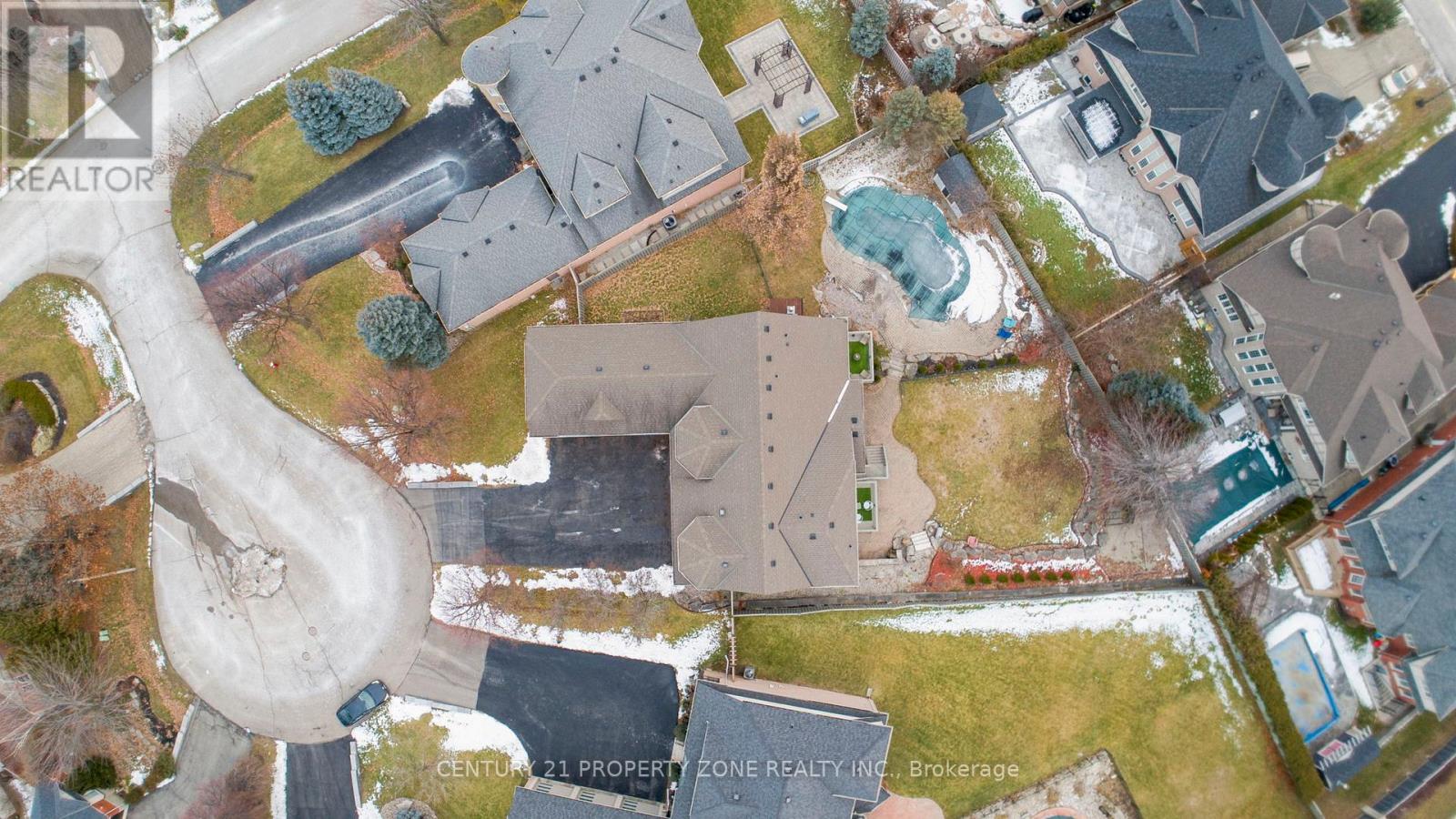 4 Champion Court, Brampton, Ontario  L6Y 5G9 - Photo 5 - W12654600