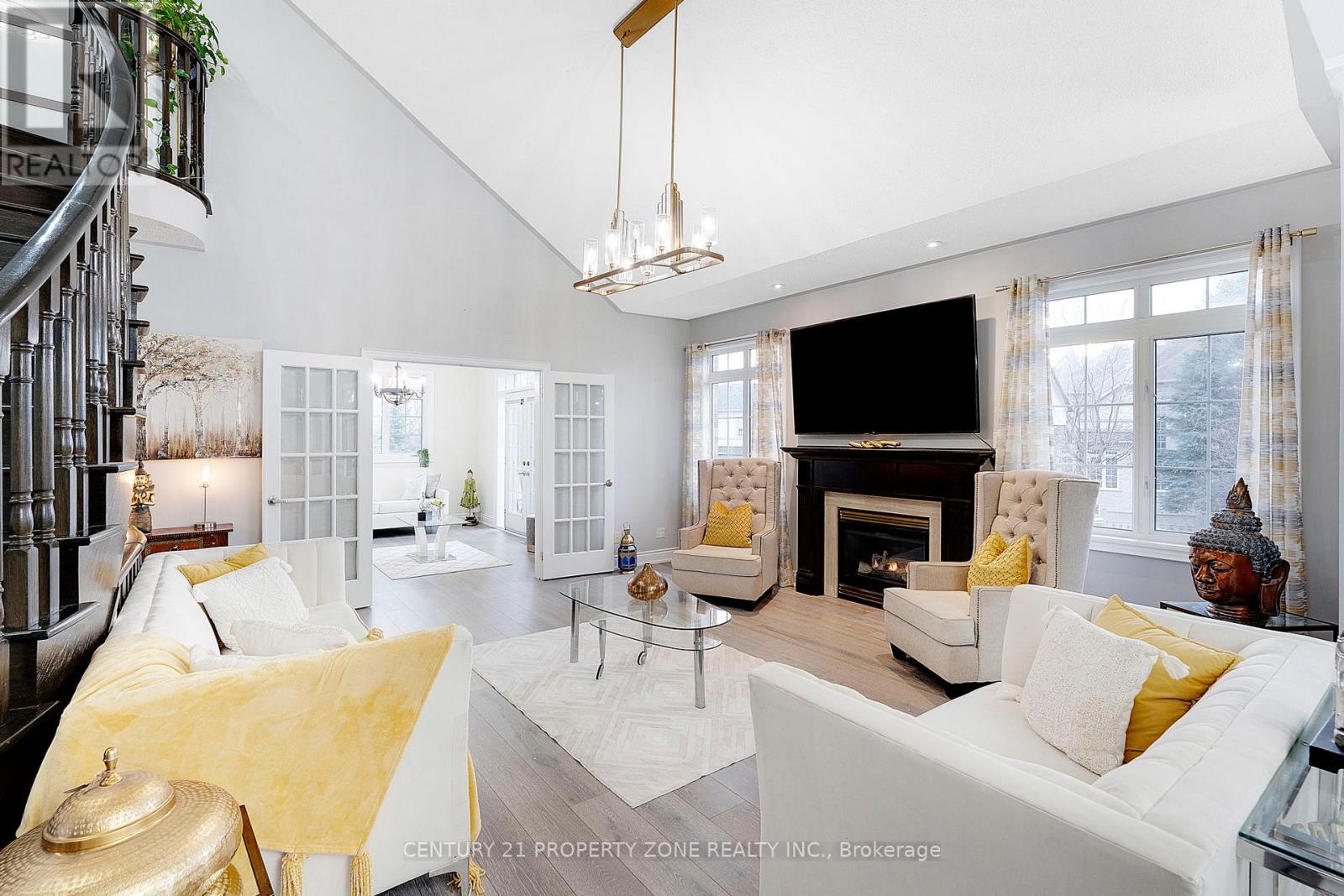 4 Champion Court, Brampton, Ontario  L6Y 5G9 - Photo 9 - W12654600