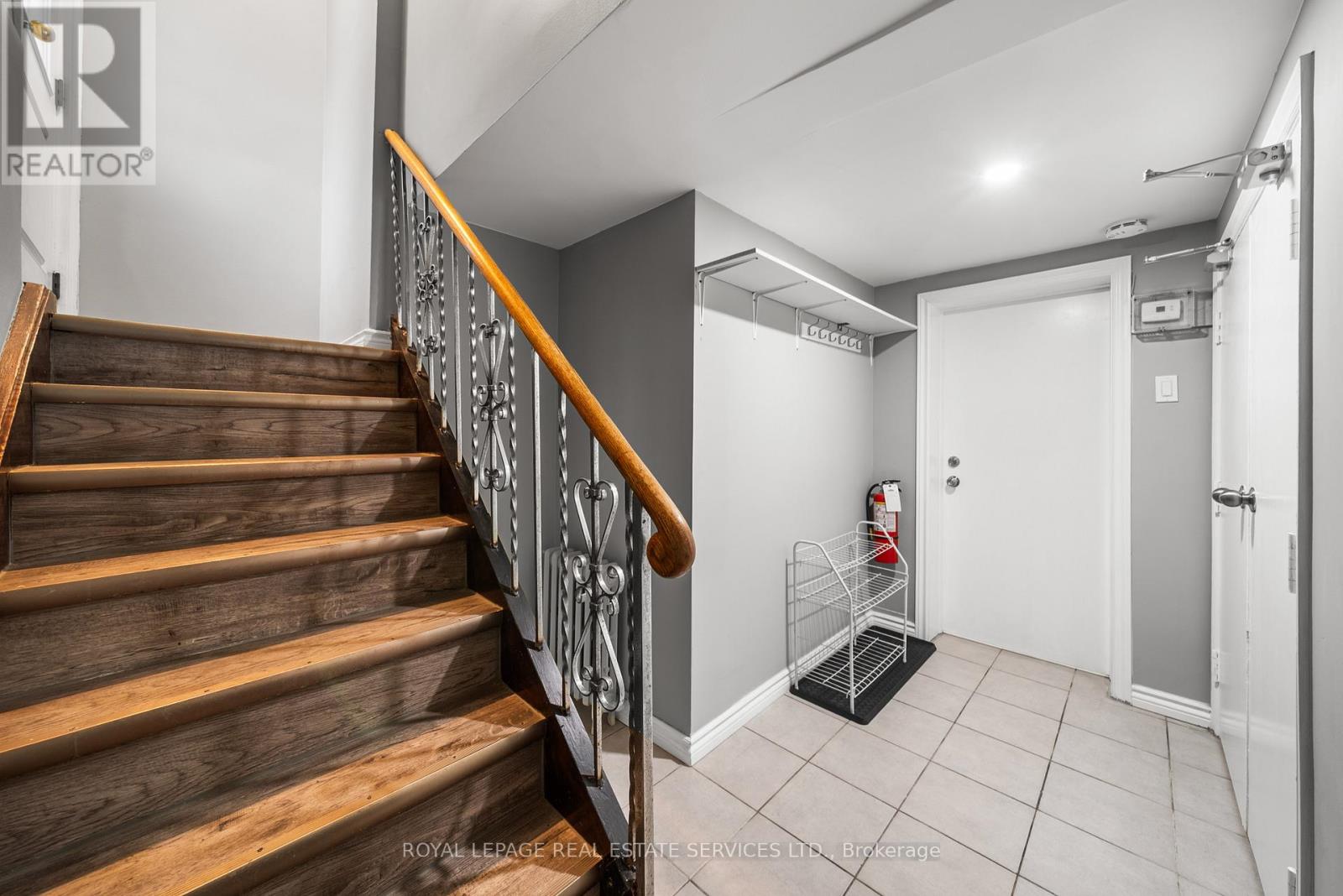 1 - 48a Arcadian Circle, Toronto, Ontario  M8W 2Y9 - Photo 18 - W12654604