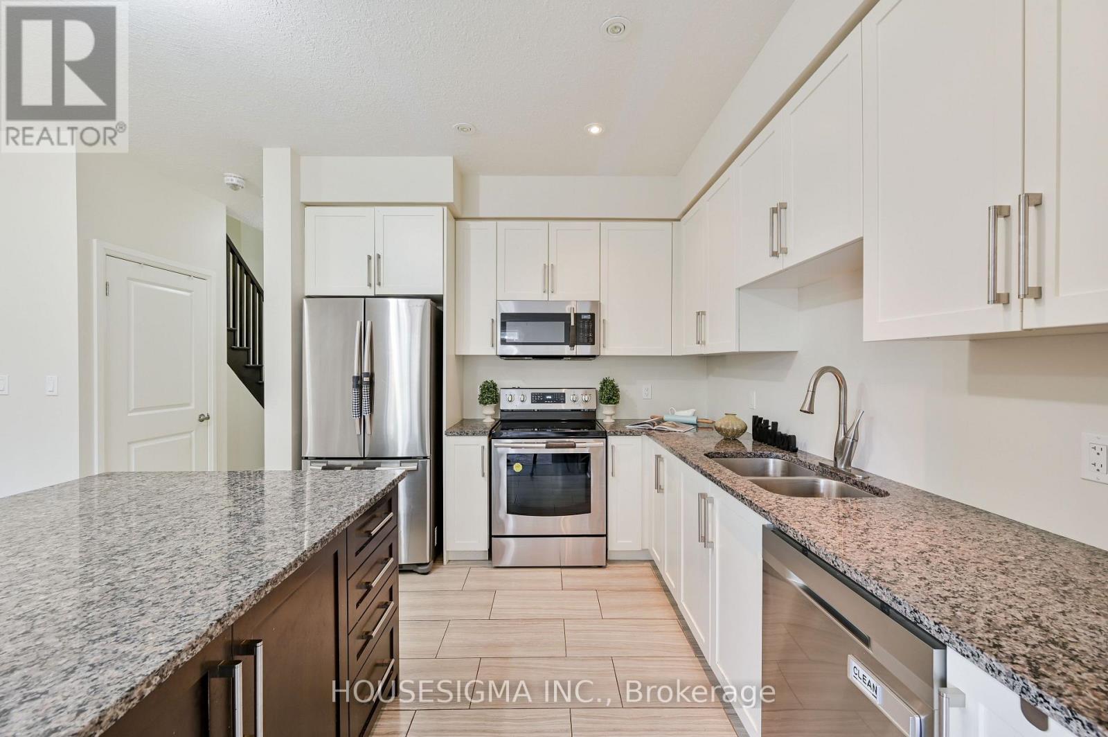 146 Law Drive, Guelph, Ontario  N1E 0M2 - Photo 9 - X12654632