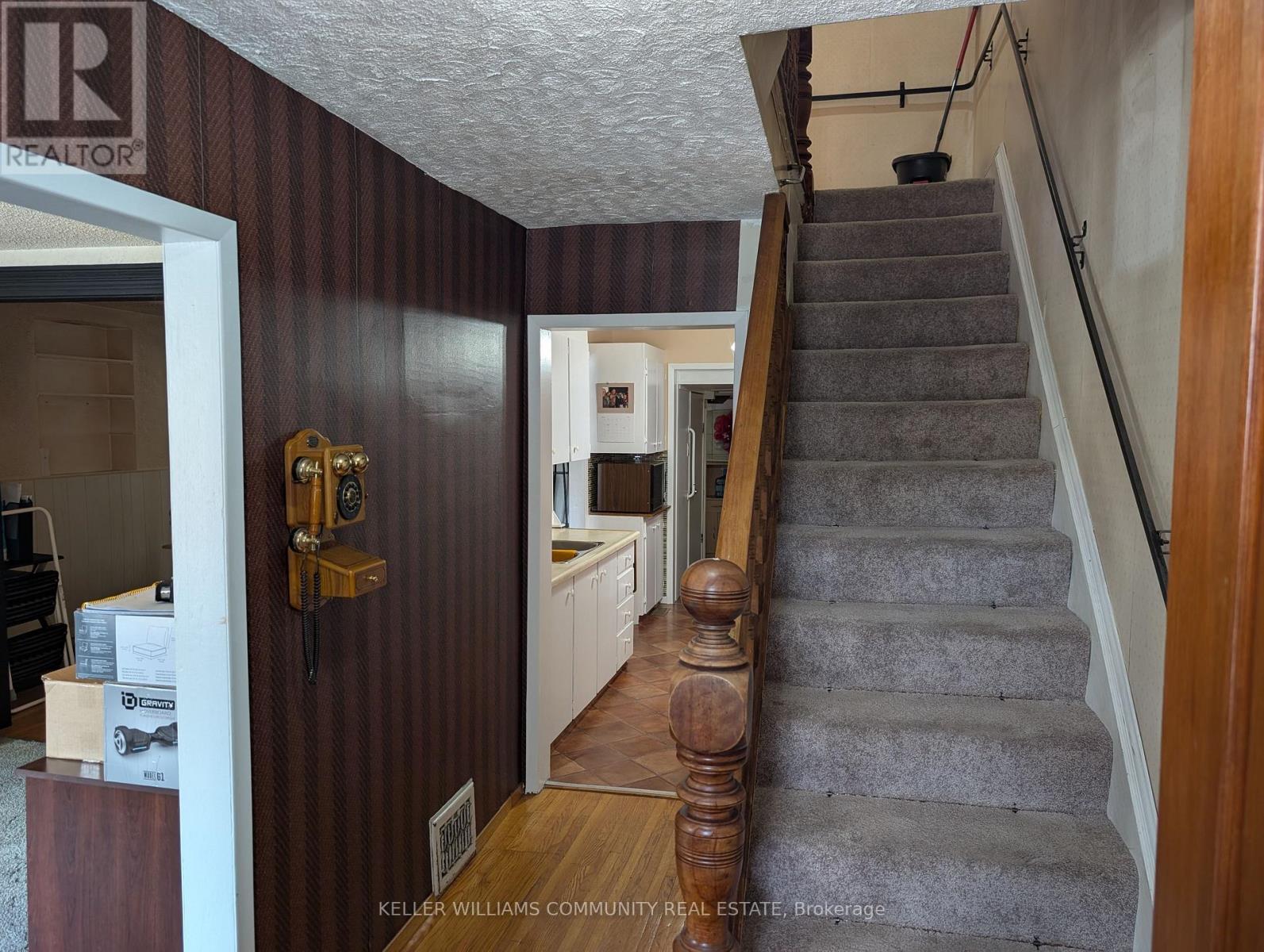 222 London Street, Peterborough, Ontario  K9H 2Y9 - Photo 10 - X12654650
