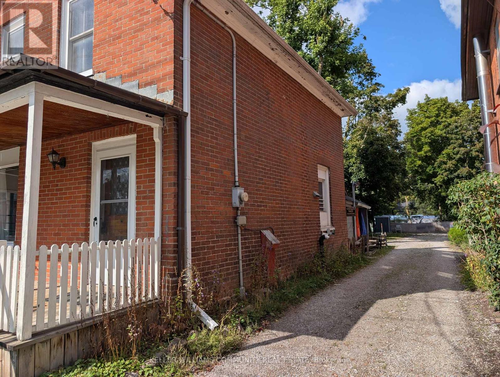 222 London Street, Peterborough, Ontario  K9H 2Y9 - Photo 5 - X12654650