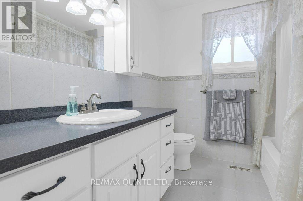 53 Water Street, Quinte West, Ontario  K8V 4M1 - Photo 19 - X12654682