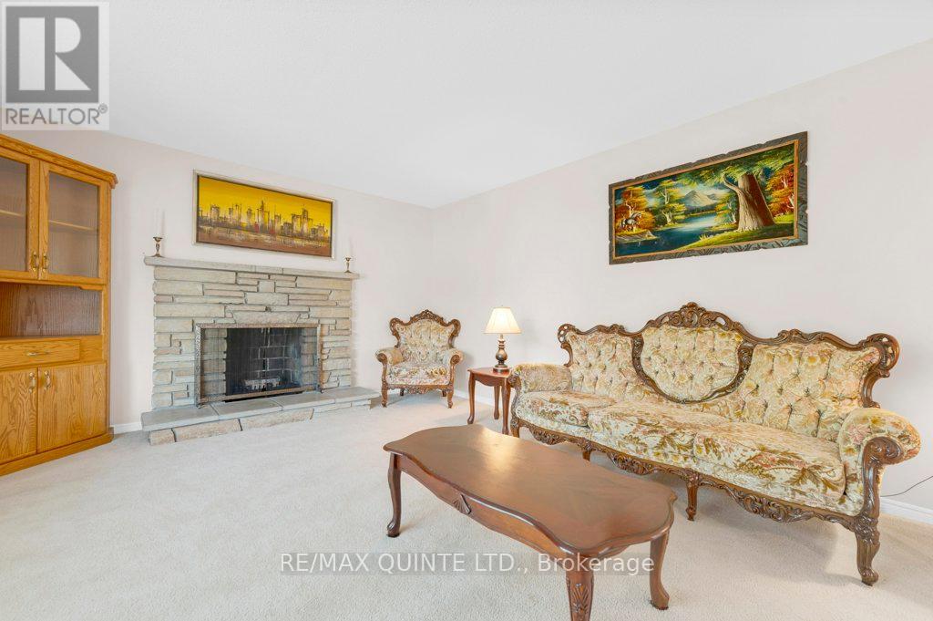 53 Water Street, Quinte West, Ontario  K8V 4M1 - Photo 9 - X12654682