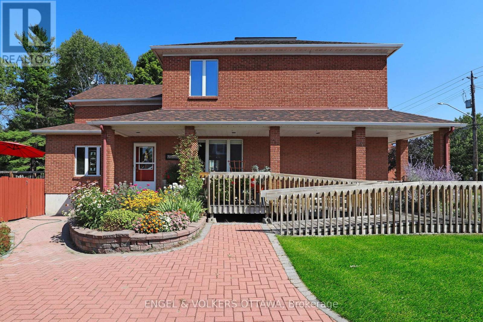 190 John Street N, Arnprior, Ontario  K7S 2N9 - Photo 4 - X12654676