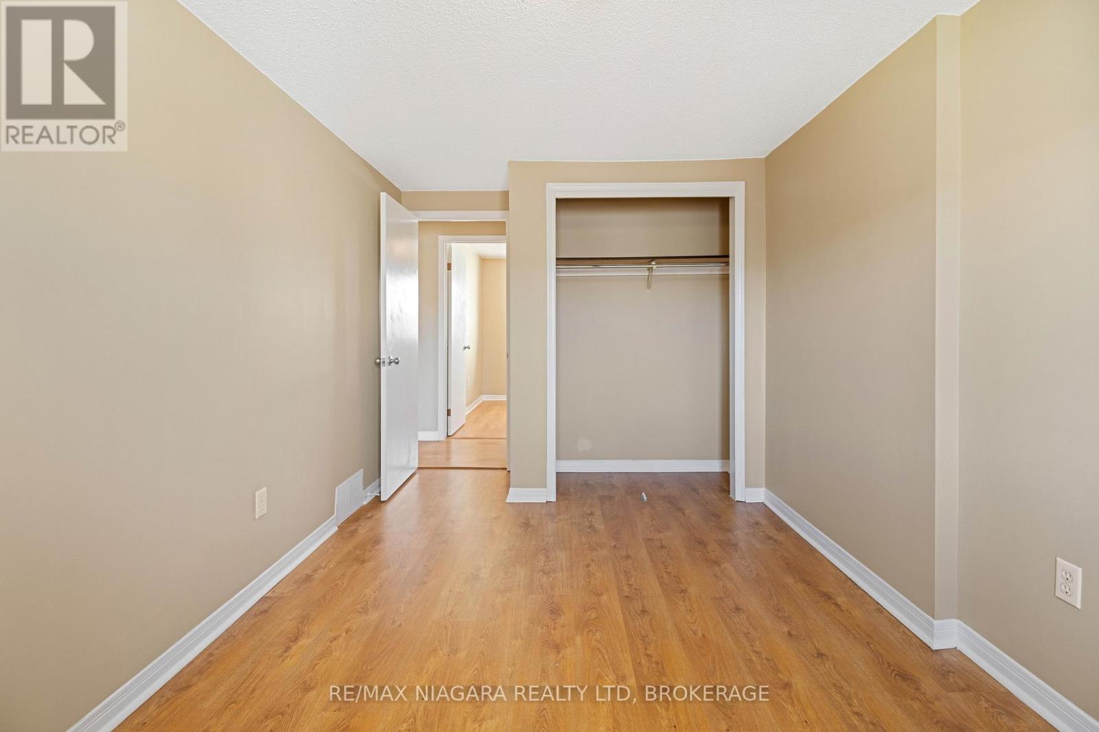 18 Julie Drive, Thorold, Ontario  L2V 4L5 - Photo 20 - X12654654