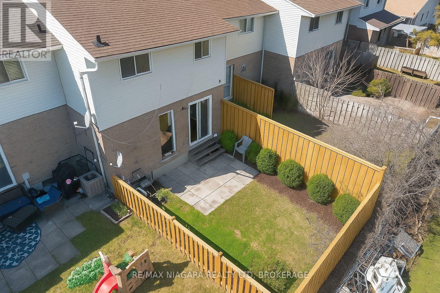 18 Julie Drive, Thorold, Ontario  L2V 4L5 - Photo 32 - X12654654