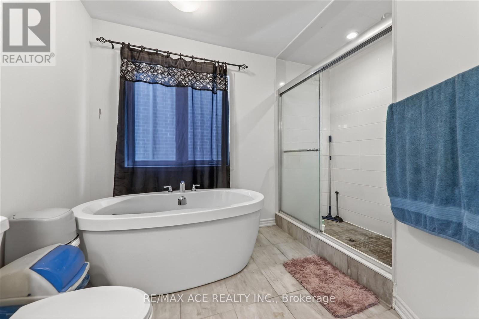 1419 Mockingbird Square, Pickering, Ontario  L1X 0N8 - Photo 22 - E12654680