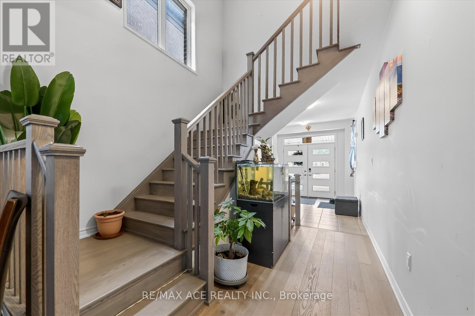 1419 Mockingbird Square, Pickering, Ontario  L1X 0N8 - Photo 6 - E12654680