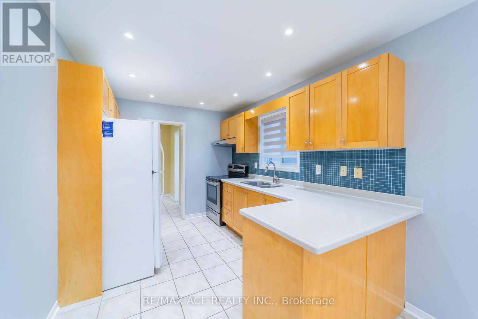 65 Blackthorn Drive, Vaughan, Ontario  L6A 3N5 - Photo 11 - N12654652