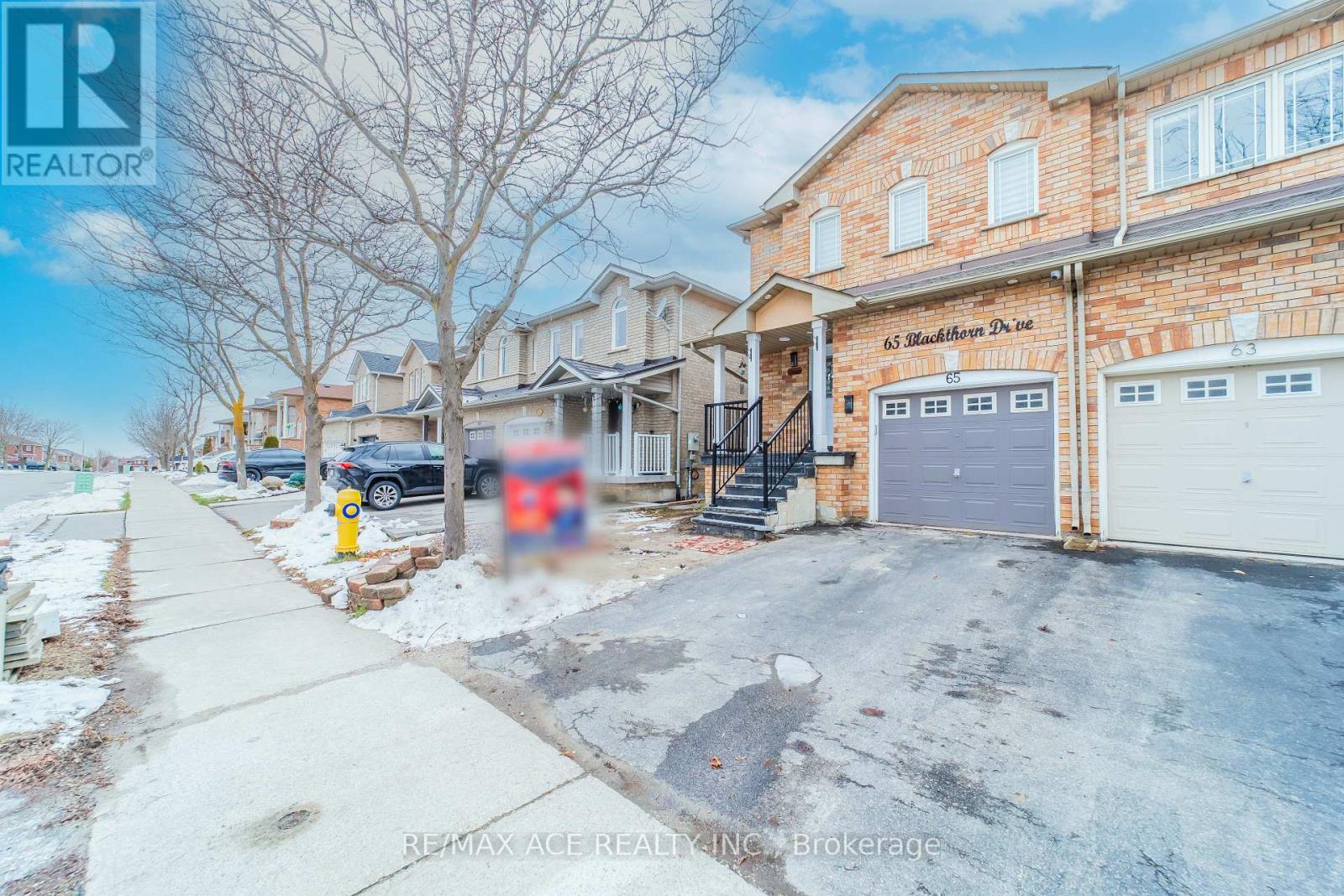 65 Blackthorn Drive, Vaughan, Ontario  L6A 3N5 - Photo 2 - N12654652