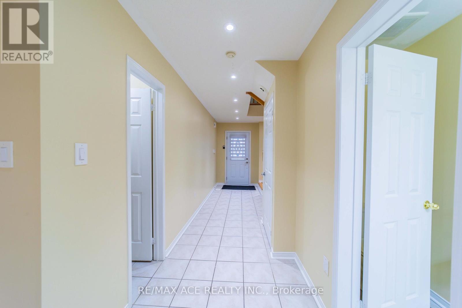 65 Blackthorn Drive, Vaughan, Ontario  L6A 3N5 - Photo 6 - N12654652