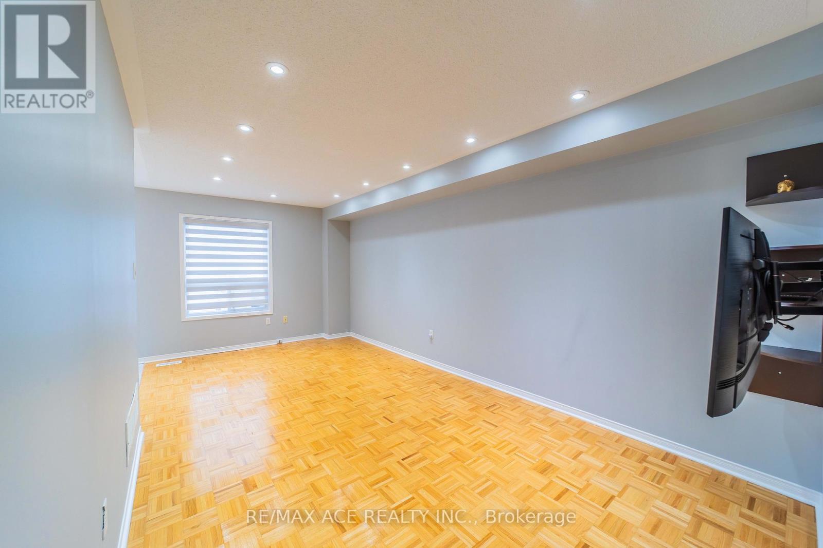 65 Blackthorn Drive, Vaughan, Ontario  L6A 3N5 - Photo 7 - N12654652