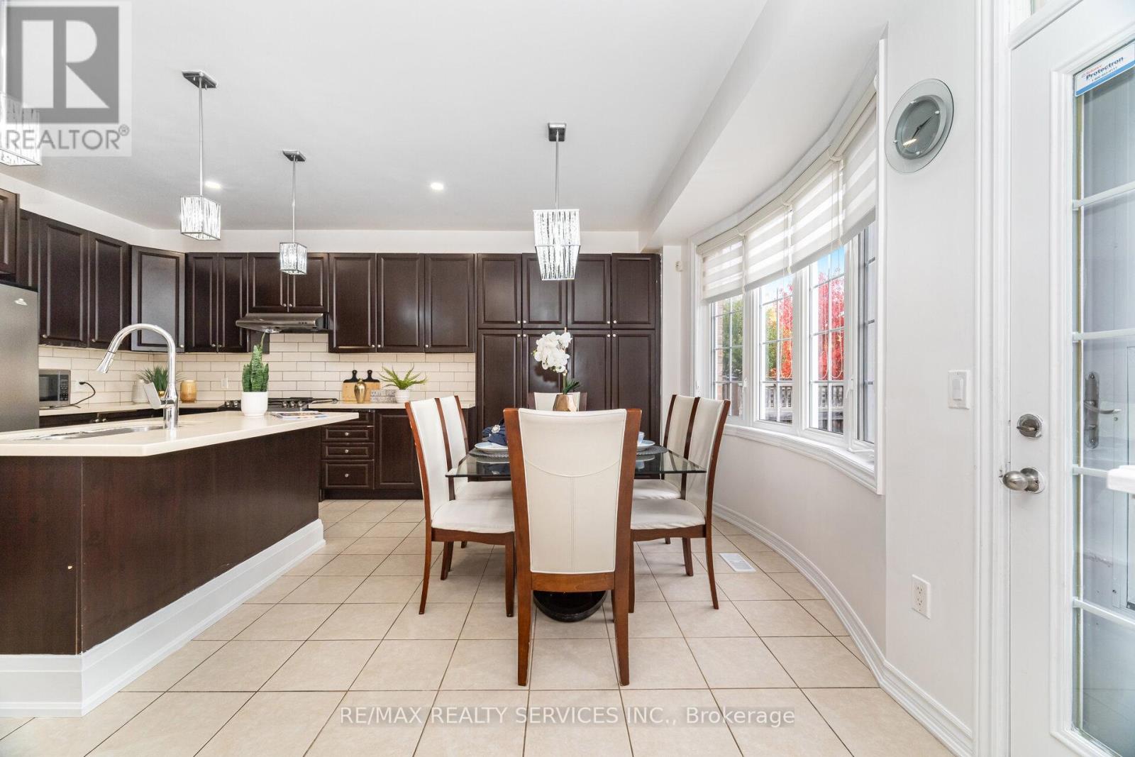 51 Larson Peak Road, Caledon, Ontario  L7C 3P3 - Photo 14 - W12654670